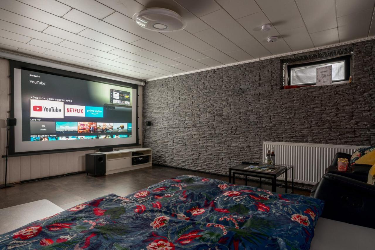 Home Cinema 카셀 외부 사진